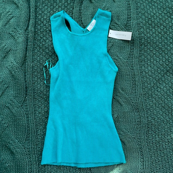 Open Back top - Picture 1 of 6